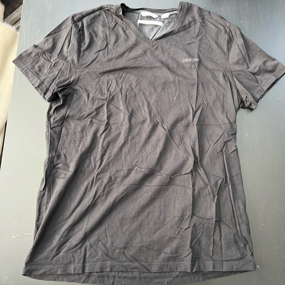 Calvin Klein Mens all black t shirt Supima cotton